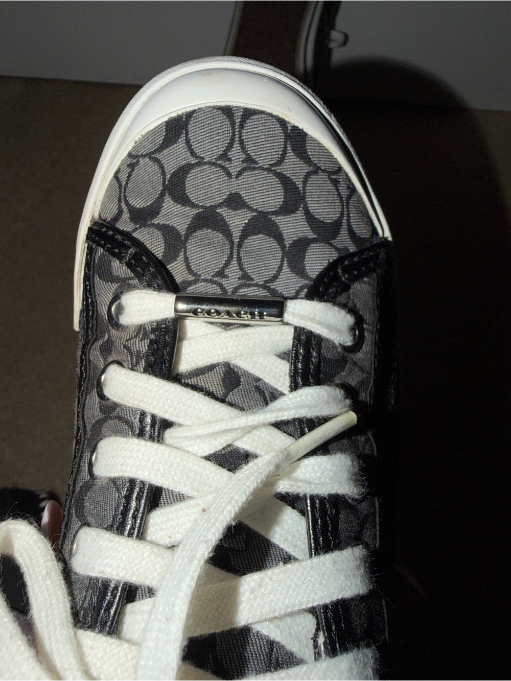 Coach Francesca Signature C Sneakers Women’s 8 Black Gray Lace Up Shoes